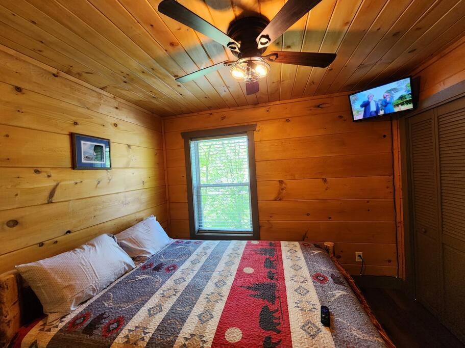 Dancing Bear Cabin- Relax & Enjoy! 세비어빌 외부 사진