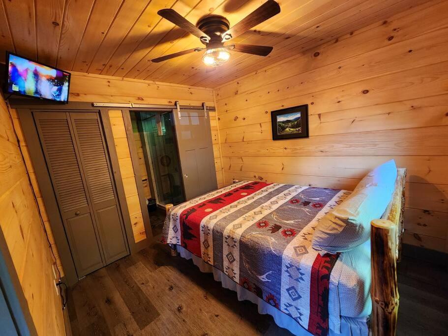 Dancing Bear Cabin- Relax & Enjoy! 세비어빌 외부 사진