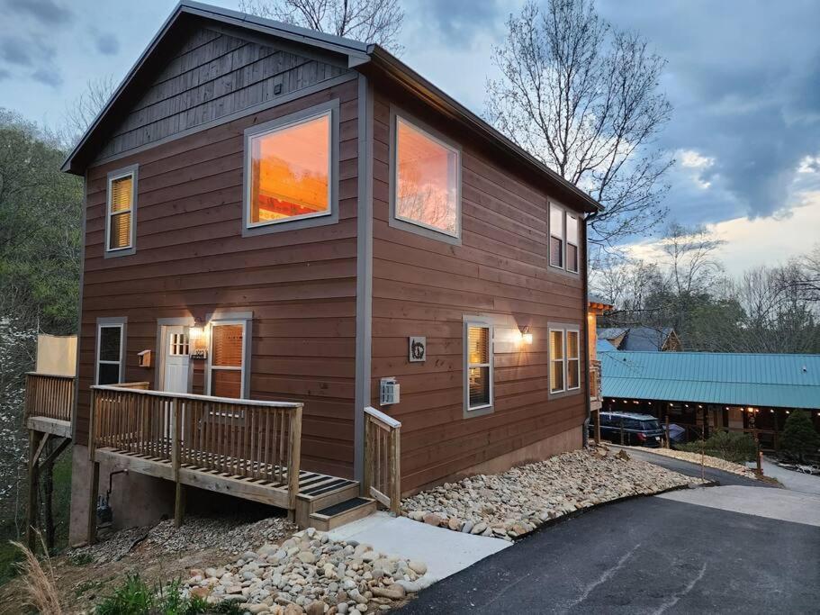 Dancing Bear Cabin- Relax & Enjoy! 세비어빌 외부 사진