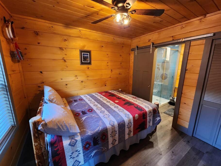 Dancing Bear Cabin- Relax & Enjoy! 세비어빌 외부 사진