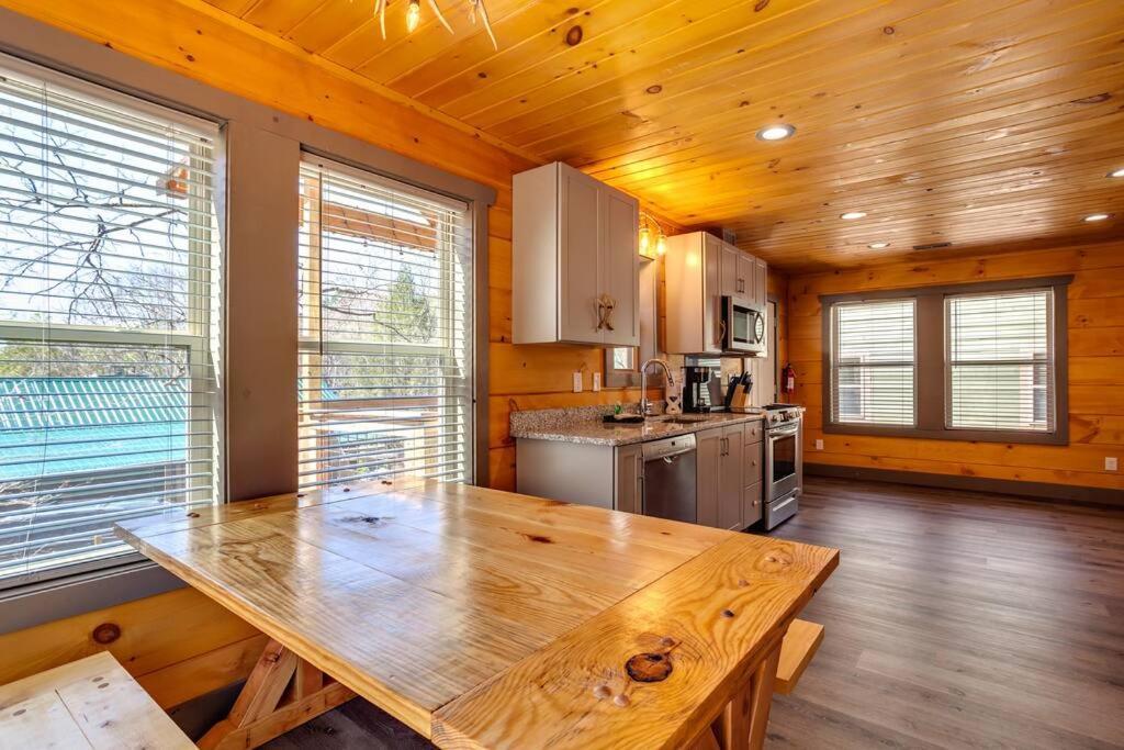 Dancing Bear Cabin- Relax & Enjoy! 세비어빌 외부 사진